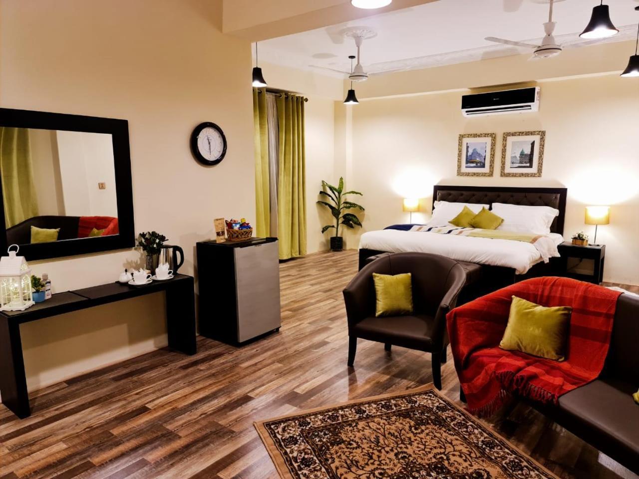 The Mandarin Inn Gilgit Dış mekan fotoğraf