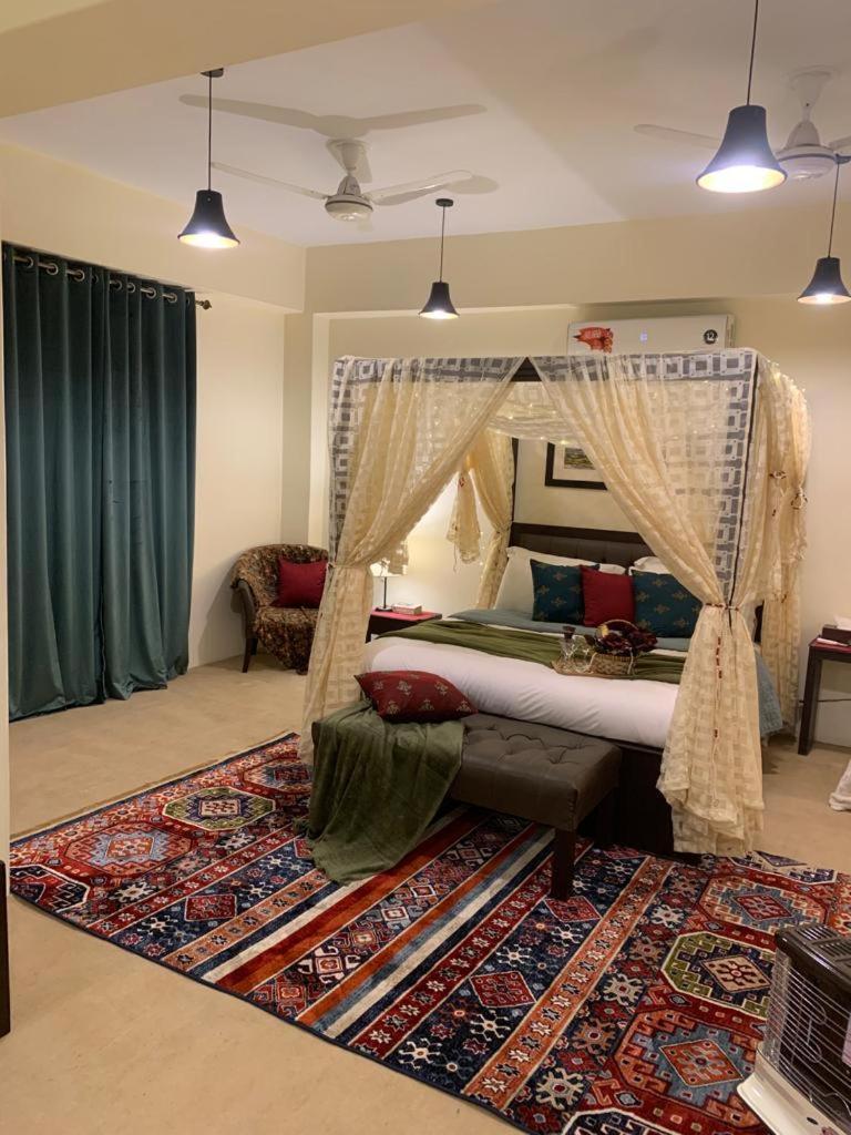 The Mandarin Inn Gilgit Dış mekan fotoğraf